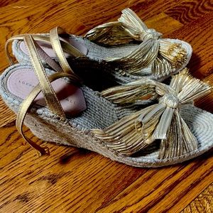 Loeffler Randall gold bow wedges